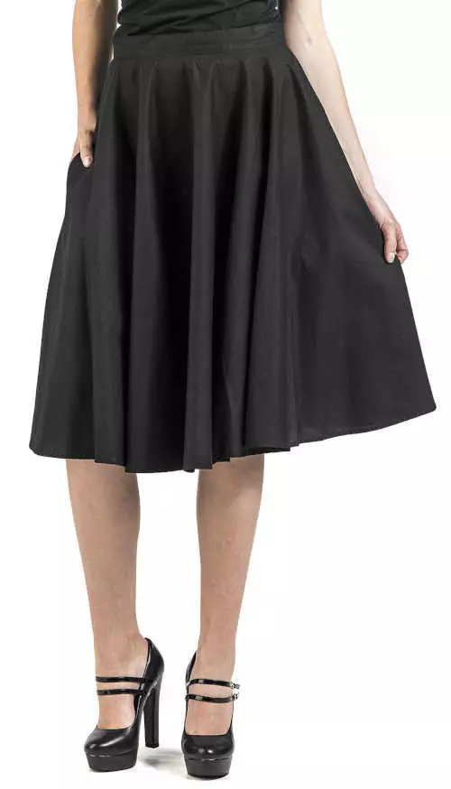 Crna lepršava ženska suknja