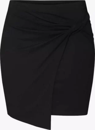 Kratka moderna ženska suknja s asimetričnim rubom