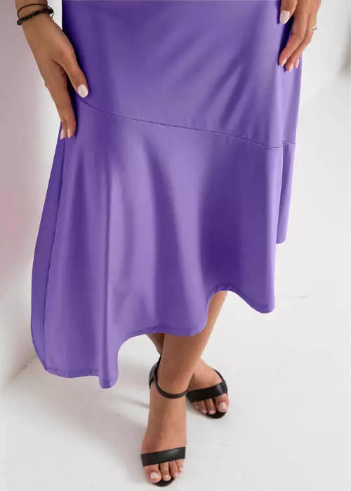Ljubičasta suknja asimetričnog dizajna