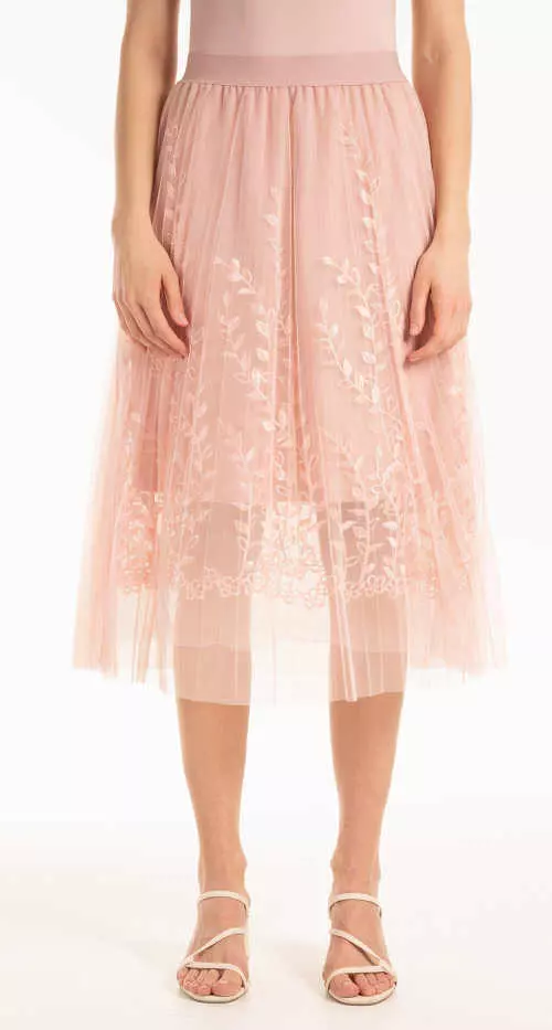 Plisirana suknja od tila s ružičastim vezom